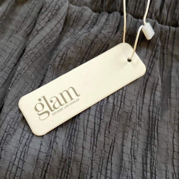 Glam NWT Black Top- Large - Picture 5 of 10